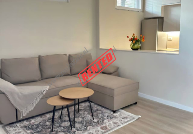 Apartament me qera prane rruges Zihni Sako ne Tirane,prane Oxhakut dhe Qendres Spitalore Nene Tereza